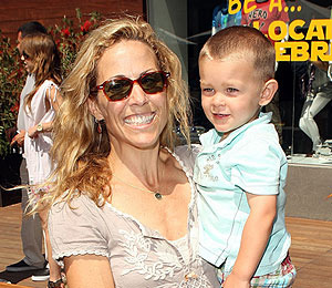 Sheryl Adopts Baby Boy sherylcrow extratv Sheryl Adopts Baby Boy sherylcrow extratv