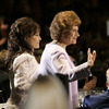 Extra Scoop: Country Superstar Kitty Wells Dies at 92