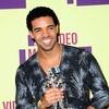 Extra Scoop: Drake Graduates from High School!