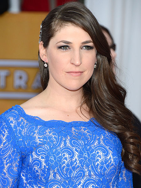 Mayim Bialik Doesn T Want To Argue About Her Parenting Beliefs Of Mayim Bialik Mayim Bialik Doesn T Want To Argue About Her Parenting Beliefs Of Mayim Bialik
