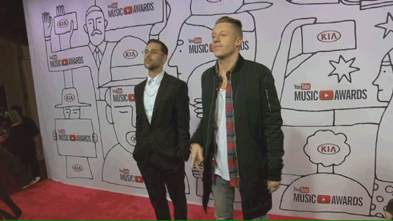 110413_extra_macklemore_rlewis_youtube