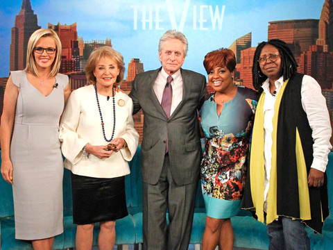 rs_1024x759-140516085622-1024.Barbara-Walters-Michael-Douglas-The-View-Retirement.jl.051614