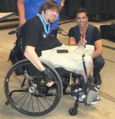 John Stamos Helps a Fan Feel Like a Rock Star