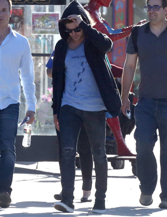Gossip Girl: Look Who Is Doing the Walk of 'Fame-Shame'