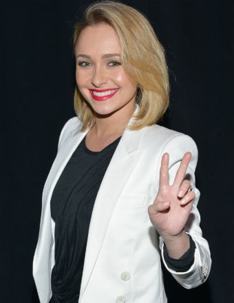 Hayden Panettiere Bares Baby Bump at Beach