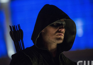 Stephen Amell Is Such a Tease! Get His Take on 'Arrow,' Felicity and More