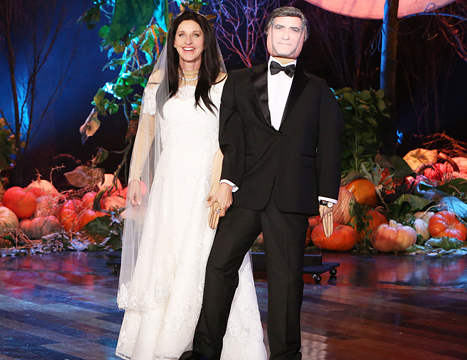 1414758998_ellen-degeneres-halloween-amal-george-clooney-lg