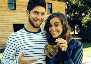 Jessa Duggar & Ben Seewald Share Passionate Kissing Photo on Instagram