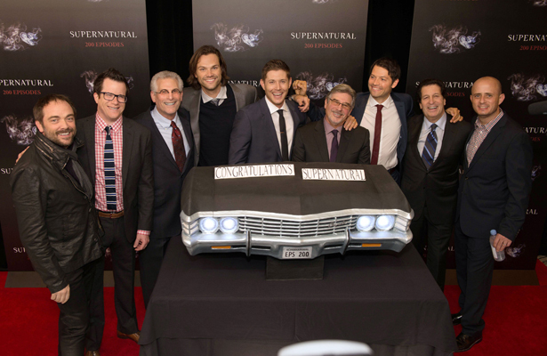 supernaturals 200th episode is a musical love letter to fans the love letter cast