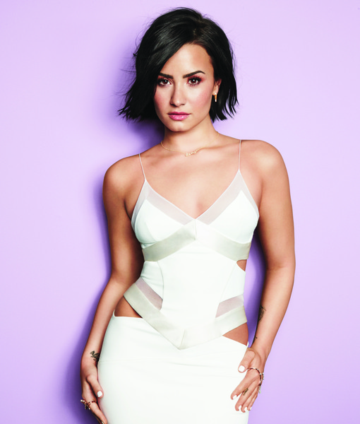Cosmo September '15 - Demi Lovato - 1