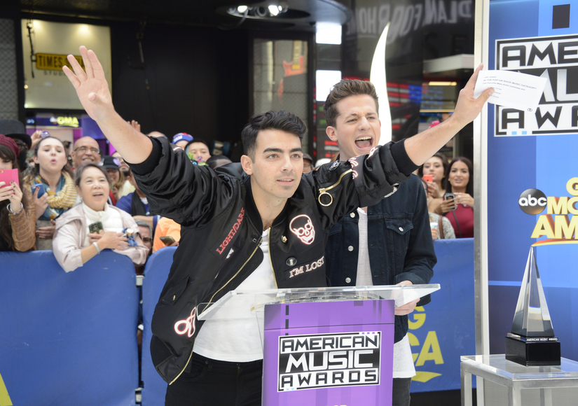 joe-jonas-charlie-puth