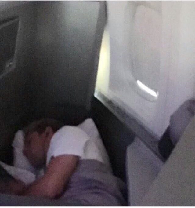 niall-horan-sleeping-resized