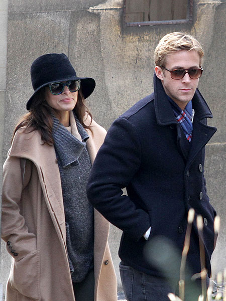 Splash News eva mendes-ryan gosling.jpg