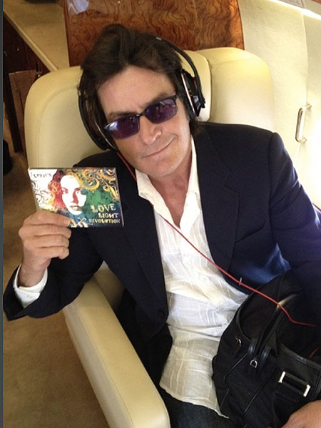 Charlie Sheen/WhoSay charlie-sheen.jpg
