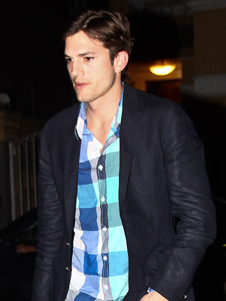 Splash News ashton-kutcher1.jpg