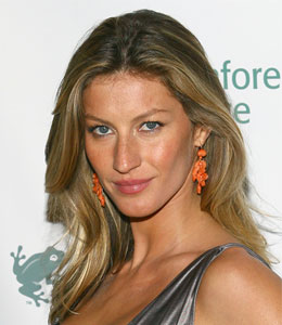 Getty Images Gisele Bundchen gave birth in a bathtub