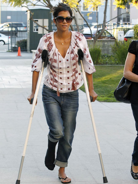 FameFlynet Pictures halle-berry.jpg