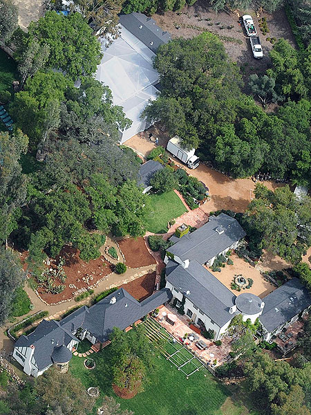 Splash News reese-witherspoon-house.jpg