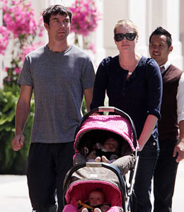INF Photo rebecca romijn and jerry o'connell