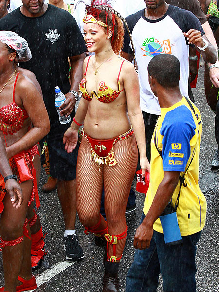 Fame Pictures rihanna-parade.jpg