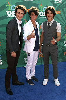 Getty Images 0804jonasbrothers.jpg