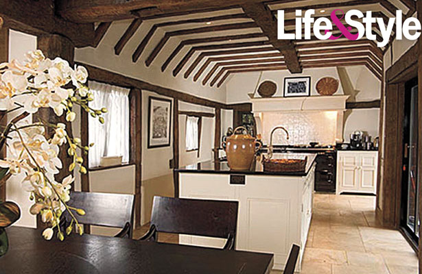 Life & Style BrangieHouse_logo3.jpg