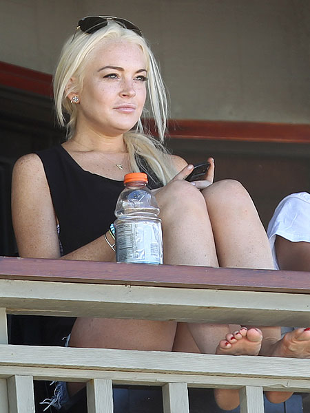 Splash News lindsay-lohan-hawaii.jpg