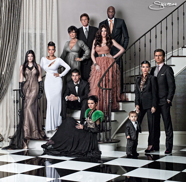 KimKardashian.Celebuzz.com kardashian-xmascard.jpg