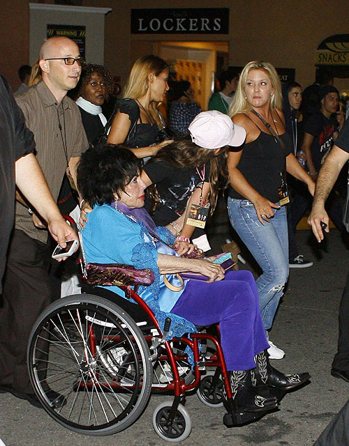 Splash News michael jackson children liz taylor