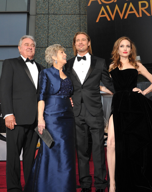 Jon Voight Defends Brad Pitt&rsquo;s Mom | ExtraTV.com