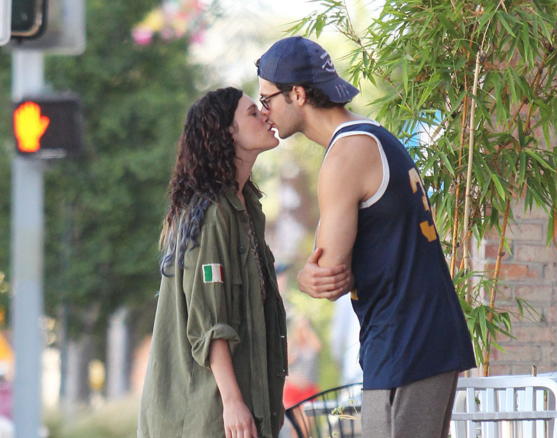 college student dating site