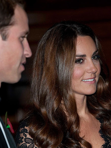 Extra Scoop: Baby Announcement for Kate Middleton and Prince William