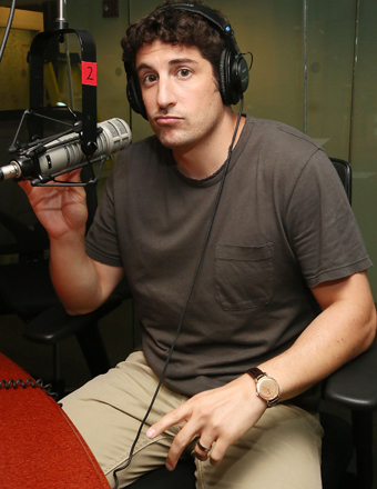 Jason Biggs Apologizes for 'Insensitive' Malaysia Airlines Tweet