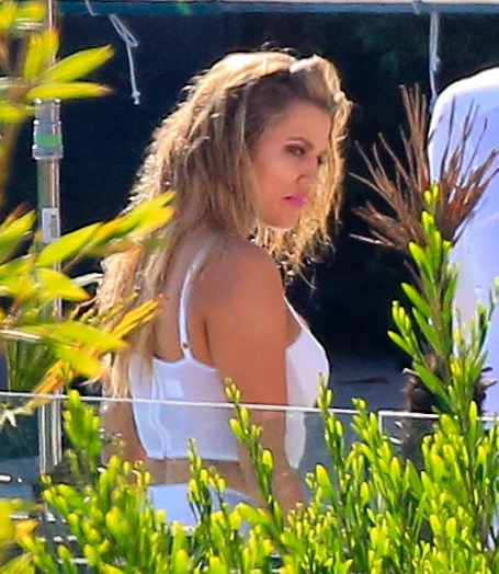 See Khloé Kardashian's Face When She Hears the Sad News About Lamar Odom