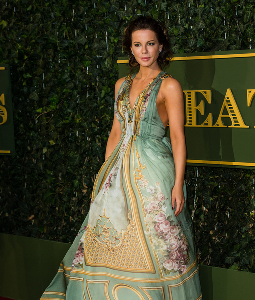 Kate Beckinsale Goes Without Wedding Ring at First Public Appearance Since Split News