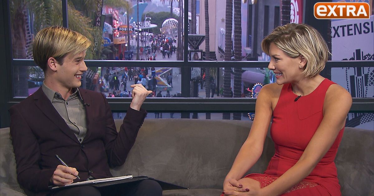 How Hollywood Medium Tyler Henry Connects to the Stars — Watch