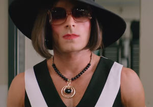 Zac Efron Goes Undercover in Makeup and Heels in New &lsquo;Baywatch&rsquo; Trailer &ndash;&hellip;