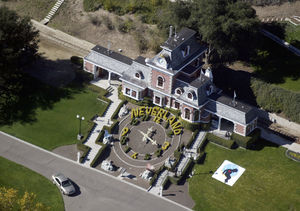 Mansions and Millionaires: Take a VIP Tour of Michael Jackson&rsquo;s&hellip;