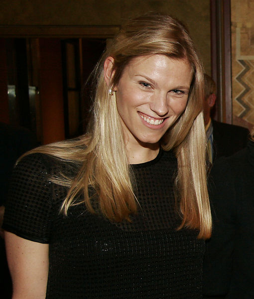 lindsay-shookus-crop