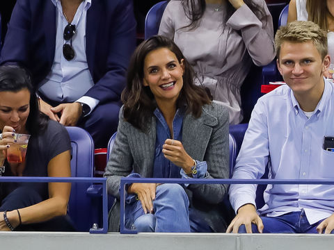 Katie Holmes Faces the Cameras After Her Romance with Jamie Foxx Is Exposed