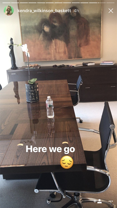 kendra-desk-insta