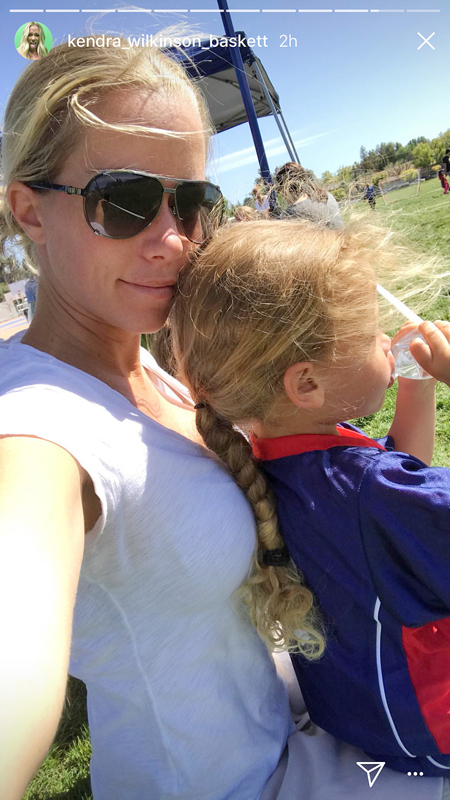 kendra-wilkinson-baskett-hank-baskett-alijah-soccer-game