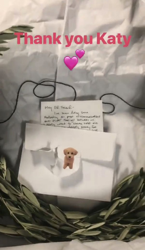 taylor-katy-perry-note1