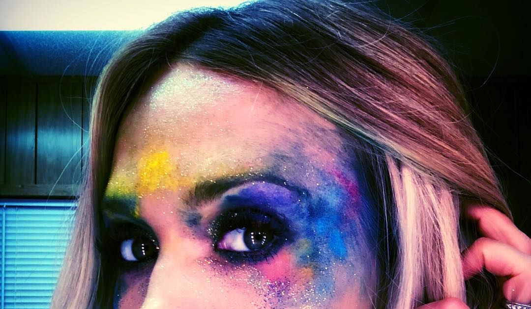 Carrie Underwood Shares CloseUp of Her Facial Scar, Plus See New Pic