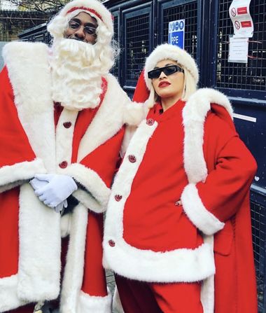 Pics! Stars Get in the Holiday Spirit