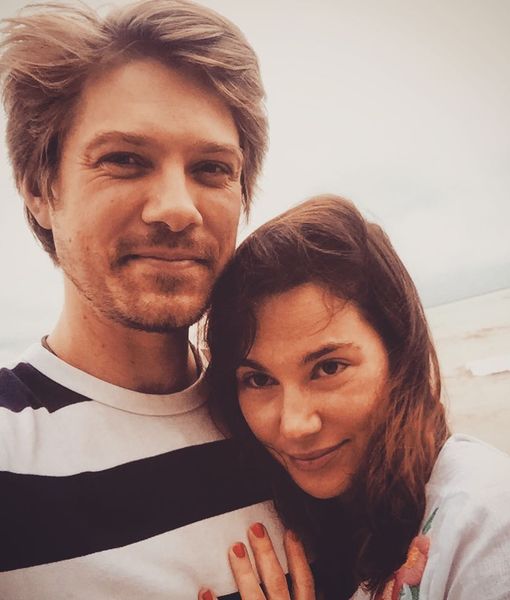 First Pics! Taylor Hanson Welcomes Baby #6 &mdash; What&rsquo;s His Name?