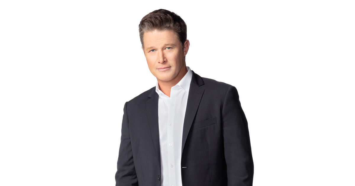 'Extra' moves to Fox-owned stations starting today for Season 26, as its flagship syndication partnership with NBC-owned stations since its 1994 launch came to an end. 'Access' now moves a half-hour early to Extra's old 7:00 slot on NBC-owned stations to better compete with 'Entertainment Tonight'.