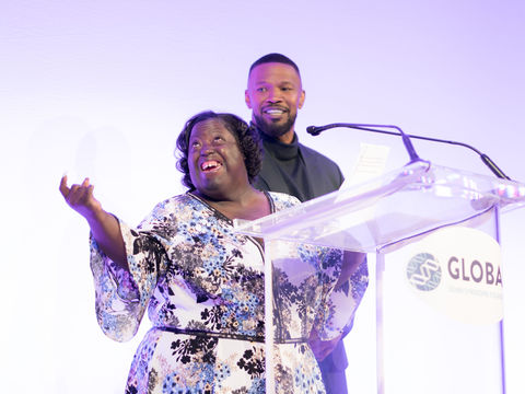 Jamie Foxx's Sweet Words About Sister DeOndra, Plus: Who Does She Want to Marry?