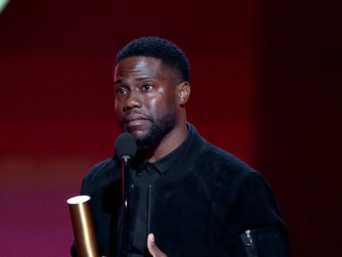 Kevin Hart Makes First Public Appearance Since Car Crash - Extra