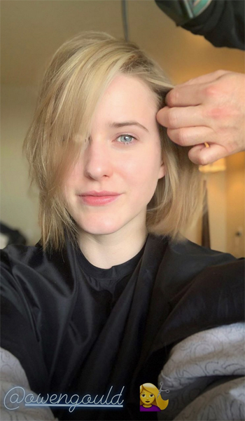rachel-brosnahan-insta